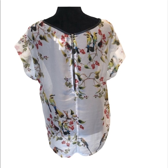 Papillon shortsleeved pullover floral bird print shear  top blouse size small - Picture 7 of 7